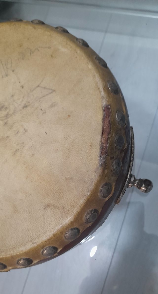 Antico tamburello fatto a mano del sud America