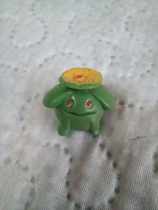 Mini figura Pokemon Skiploom