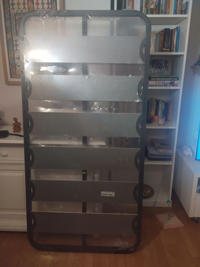 Somier nuevo con plástico todavia