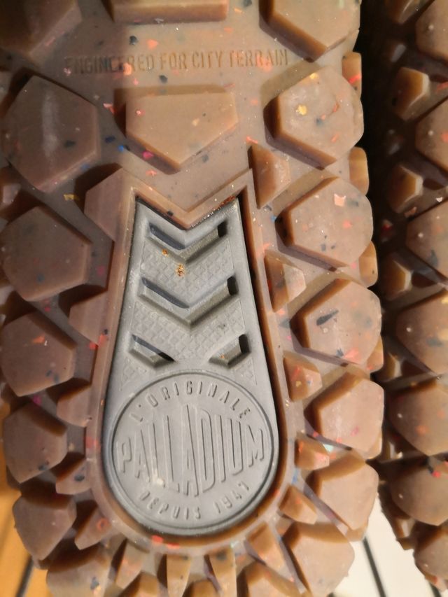 Scarponi uomo Palladium tg. 44,5 usati