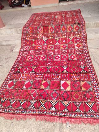 Tappeto berbero vintage colorato