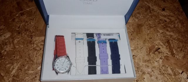 Reloj de pulsera G y B + correas NUEVOS