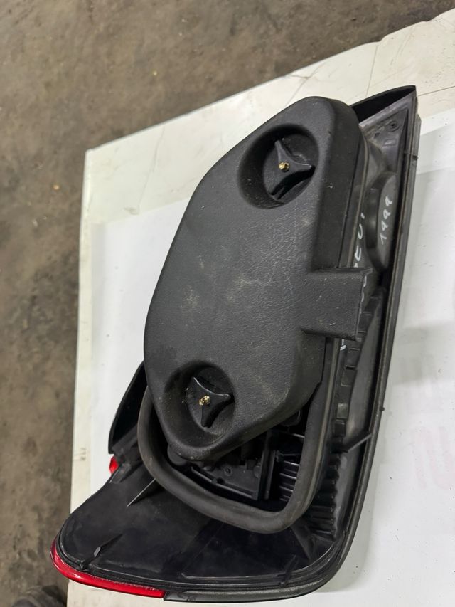 Pilotos traseros Peugeot 306