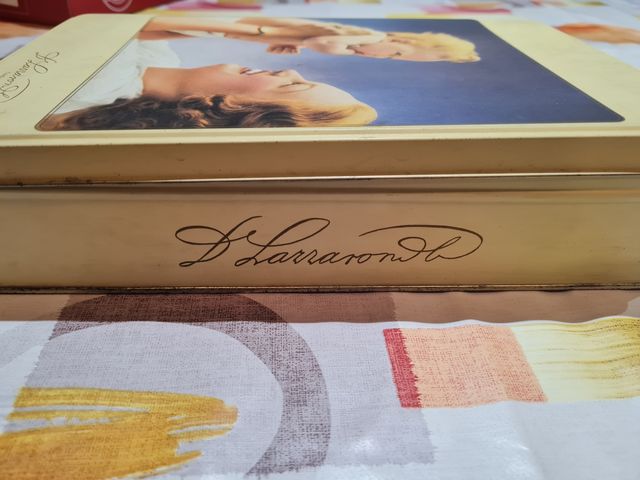 Lazzaroni scatola latta