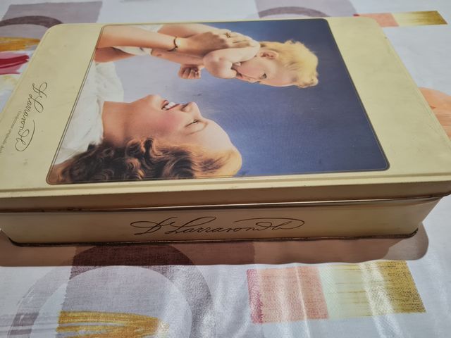 Lazzaroni scatola latta