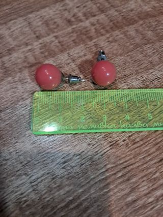 Pendientes de coral rosa