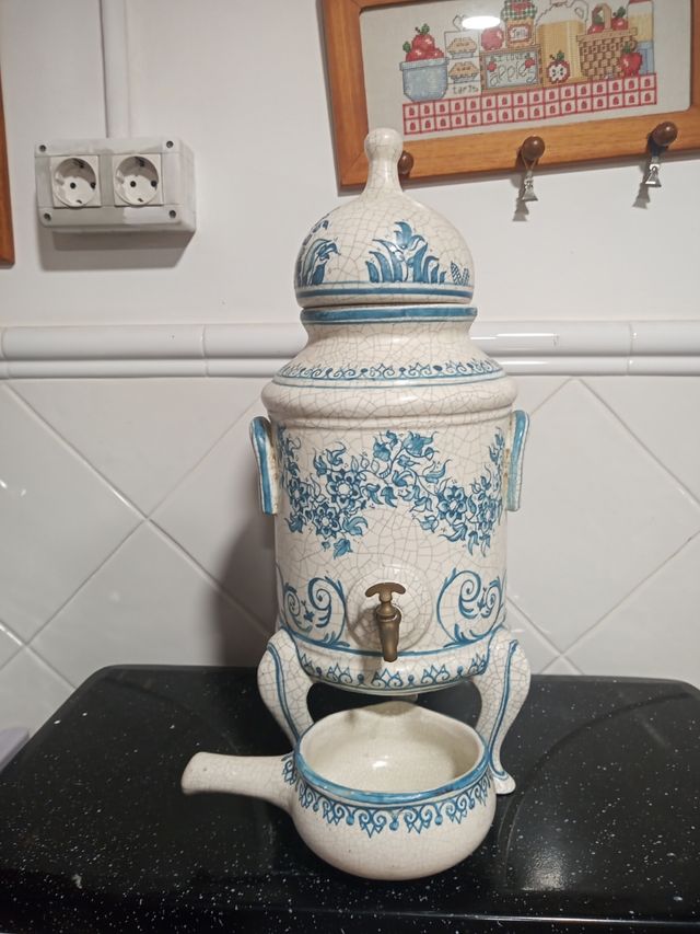 Conjunto de ceramica de Manuel Benlloch.