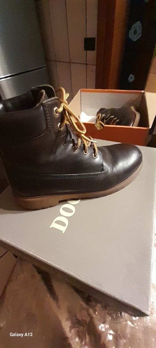 Docksteps 41 pelle roccia