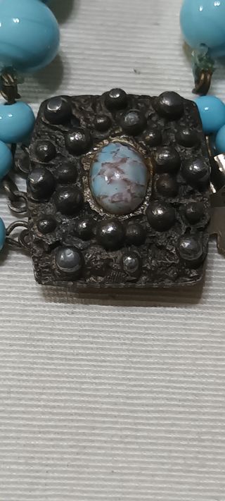 Collar perlas azules marca dag