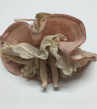 Bambola in porcellana 3