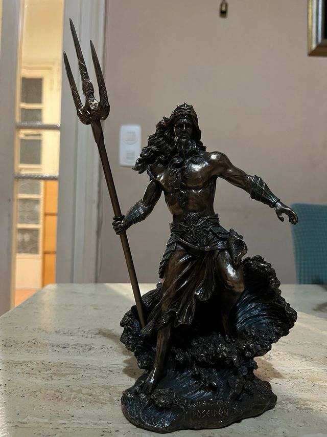 figura Poseidon