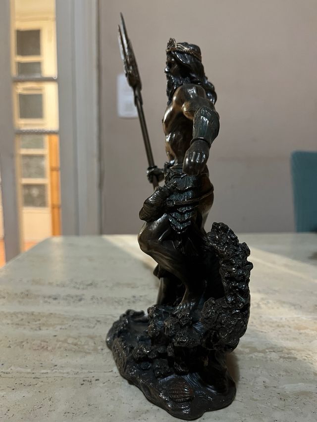 figura Poseidon