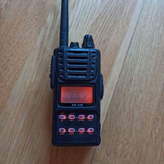 YAESU VX 120 Emisora VHS