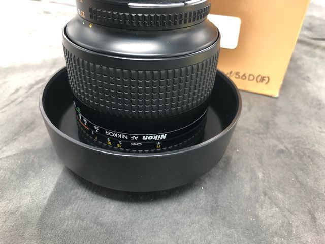 Nikon AF‐D 28‐200 mm f/3.5‐5.6 – Montura F – Nuevo