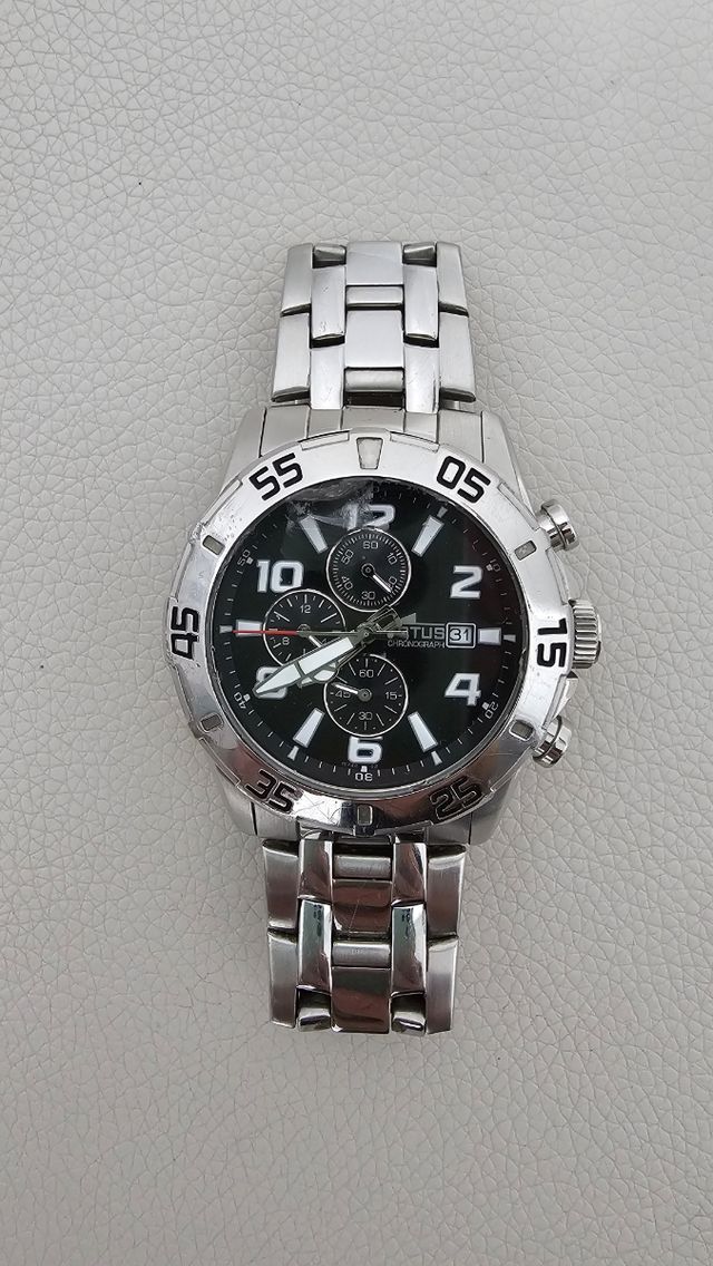 Reloj Lotus