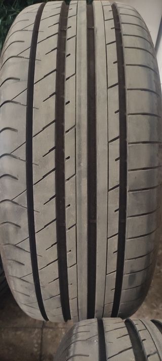 Se vende conjunto de 4 llantas Ford Kuga 