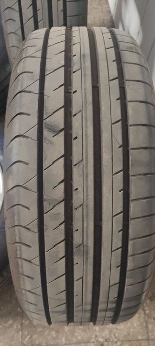 Se vende conjunto de 4 llantas Ford Kuga 