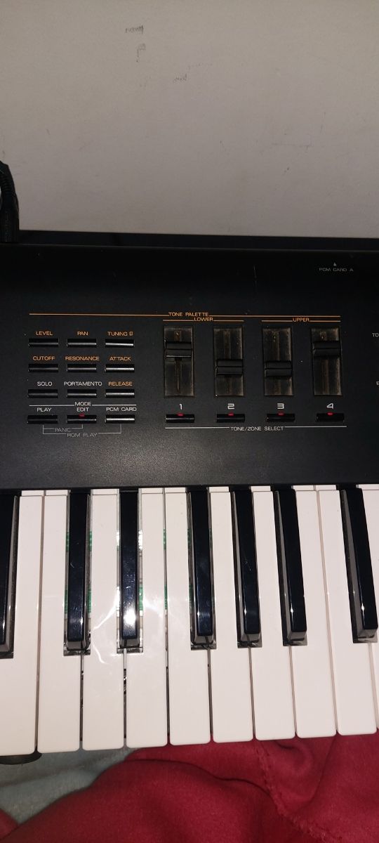 roland d70 de 76 teclas