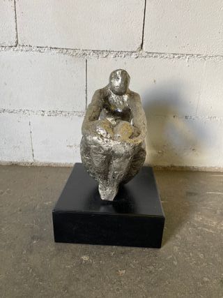 ✅figura mujer en resina