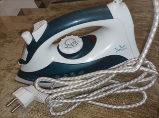 Plancha ropa Jata 2.200W
