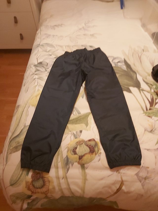 Pantalón chubasquero 8 años