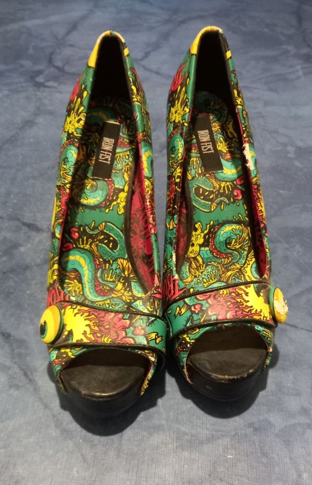 Zapatos de tacón Iron Fist