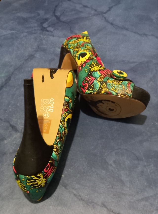 Zapatos de tacón Iron Fist