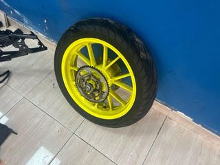 Rueda trasera yamaha yzf r125