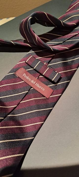 Corbata pedro del hierro 