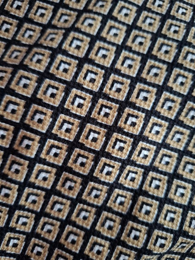 Minifalda beige y negra