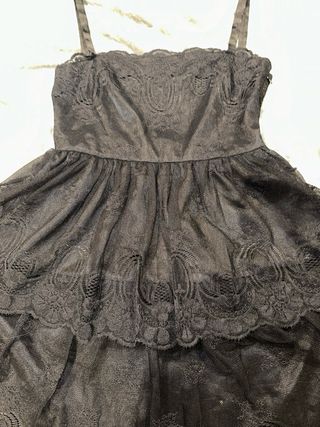 vestido negro encaje fiesta edicion Penelope Cruz