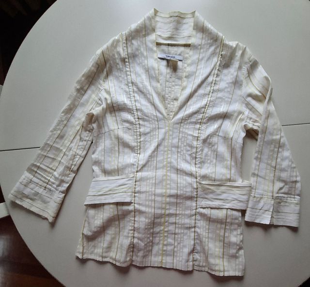 Camisa blanca y verde de Zara