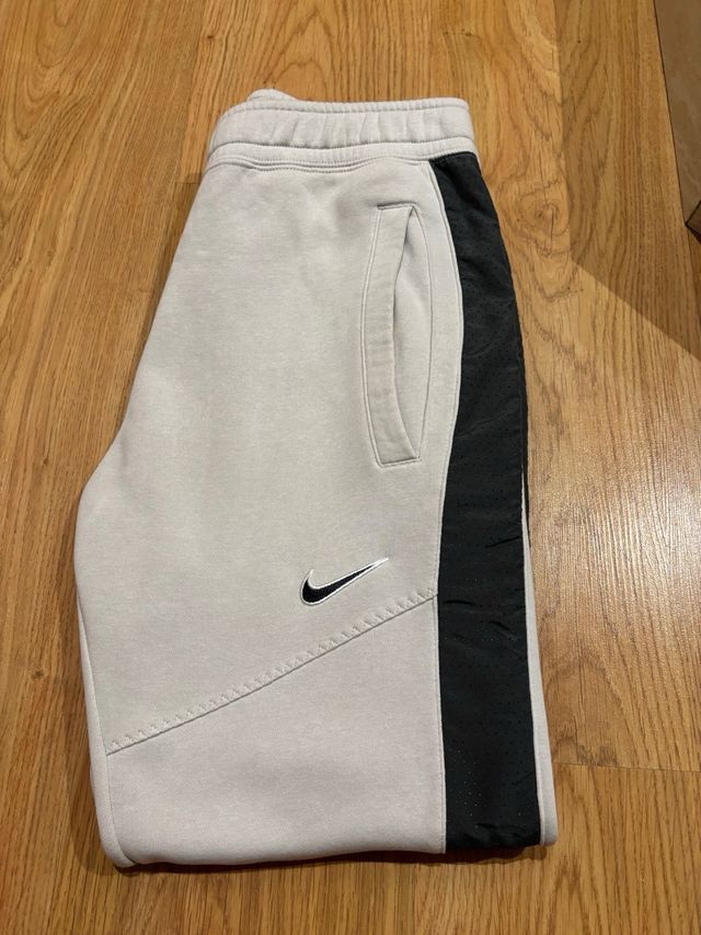 Pantalones nike