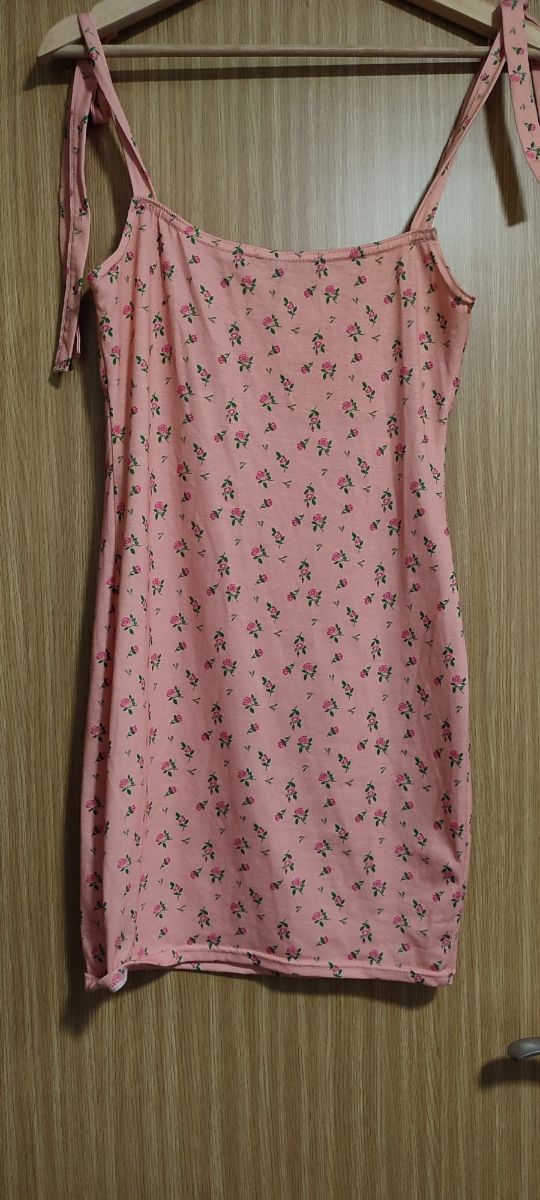 Vestido floral coral