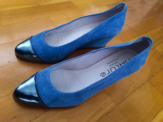 Zapato salon ante azulon 37