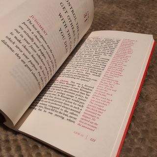 Livro 48 Laws of Power (Versão Inglês)