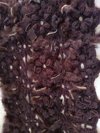 Espectacular bufanda marrón oscuro