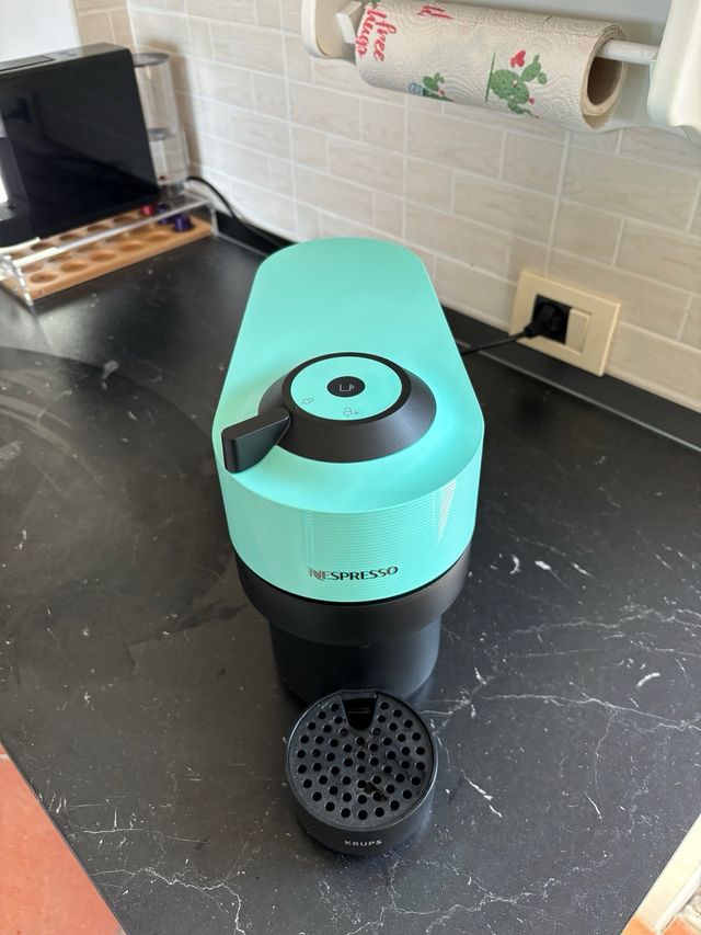 Macchina caffè Nespresso Vertuo Pop