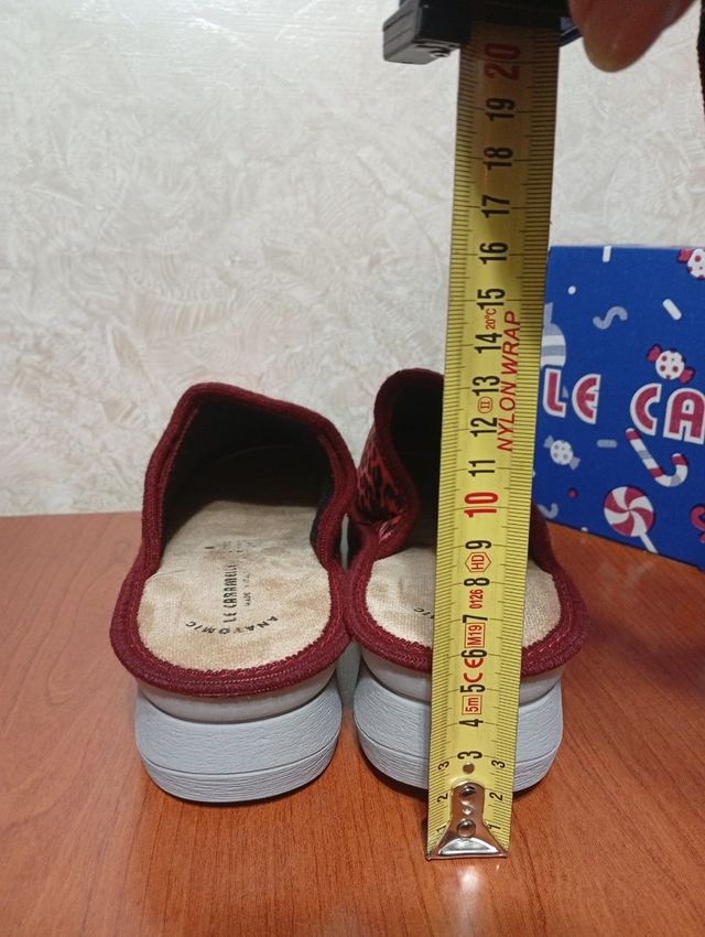 Pantofole donna bordo 41 nuove 