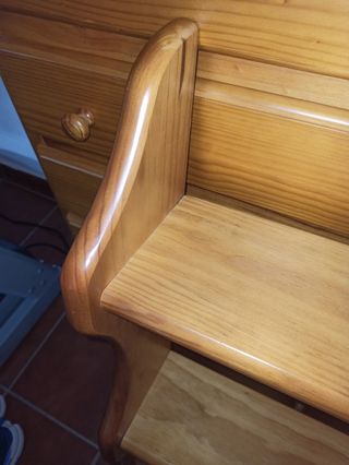 Estantería de madera provenzal