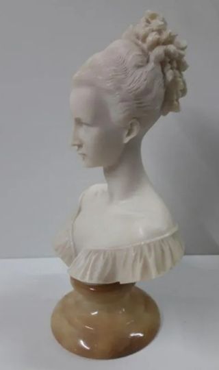 Busto dama alabastro