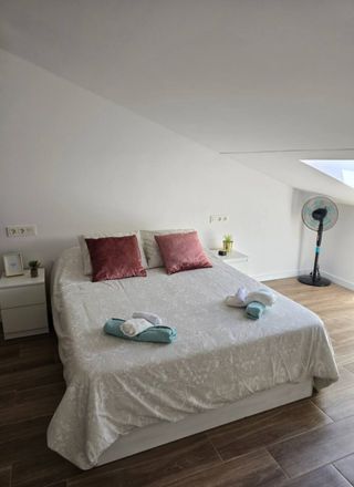 Alquiler ático con terraza Camariñas