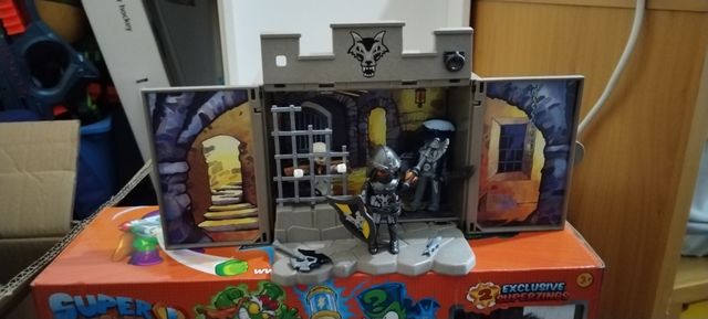 Guarida del lobo PLAYMOBIL