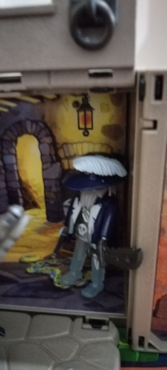 Guarida del lobo PLAYMOBIL