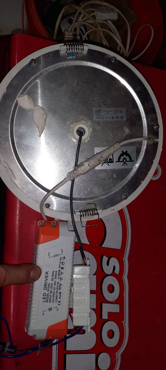 Foco led sensor de movimiento