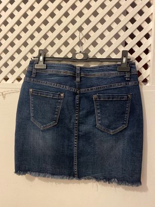 Falda vaquera. NUEVA.Con etiqueta