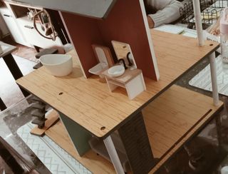 Casita de juguetes, con 4 ambientes