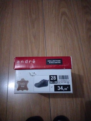 Zapatos( botitas)  piel marrón niño sin usar