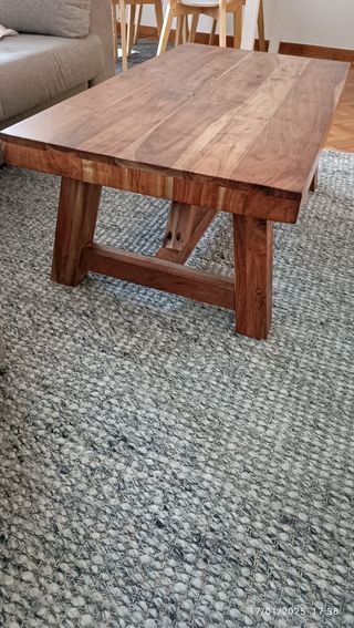 Mesa centro de madera maciza 