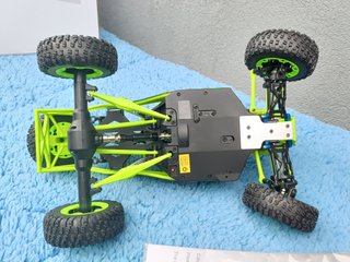 Wltoys 12428 novo com 2 baterias